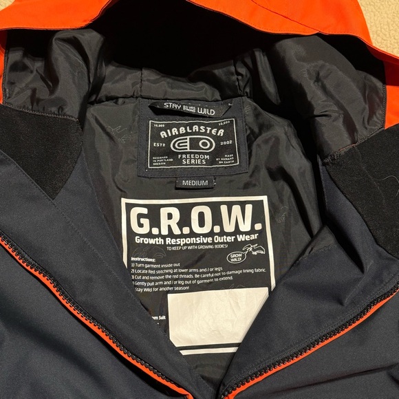 Airblaster Youth Trenchover Snowboard jacket Ski jacket Kids Medium - Picture 5 of 11